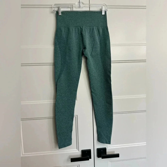 Amazon Women’s Leggings - Picture 1 of 2